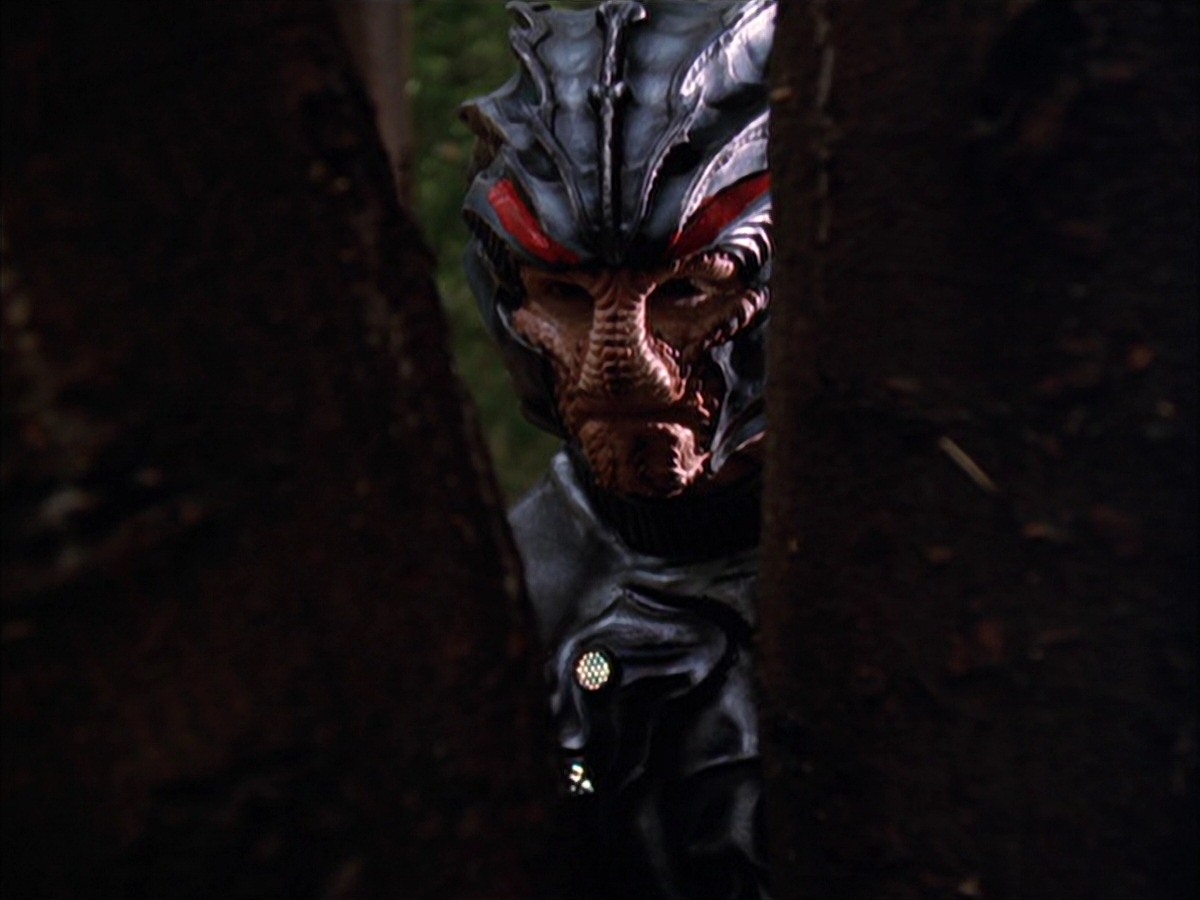 extant_StarTrek_VOY_7x09_7x10-FleshAndBlood_0032.jpg