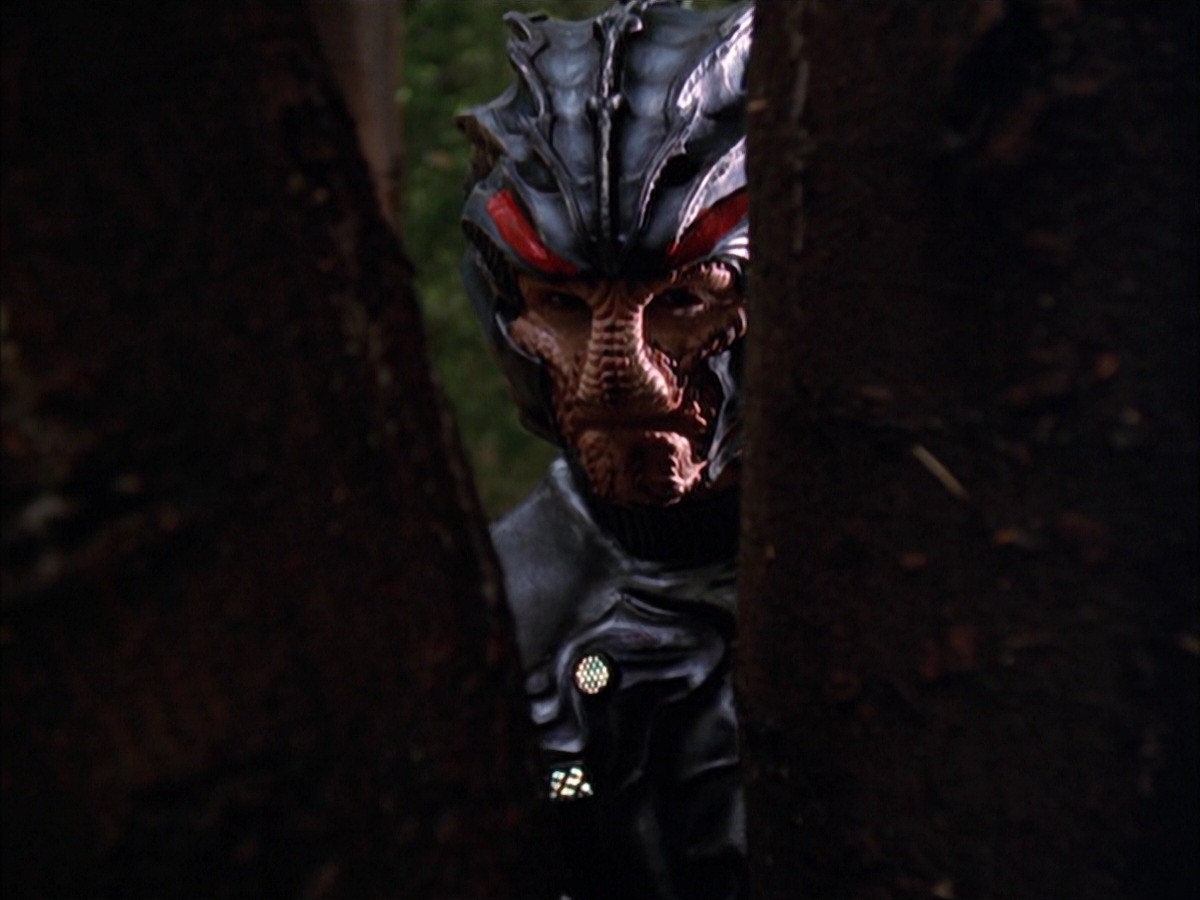 extant_StarTrek_VOY_7x09_7x10-FleshAndBlood_0033.jpg