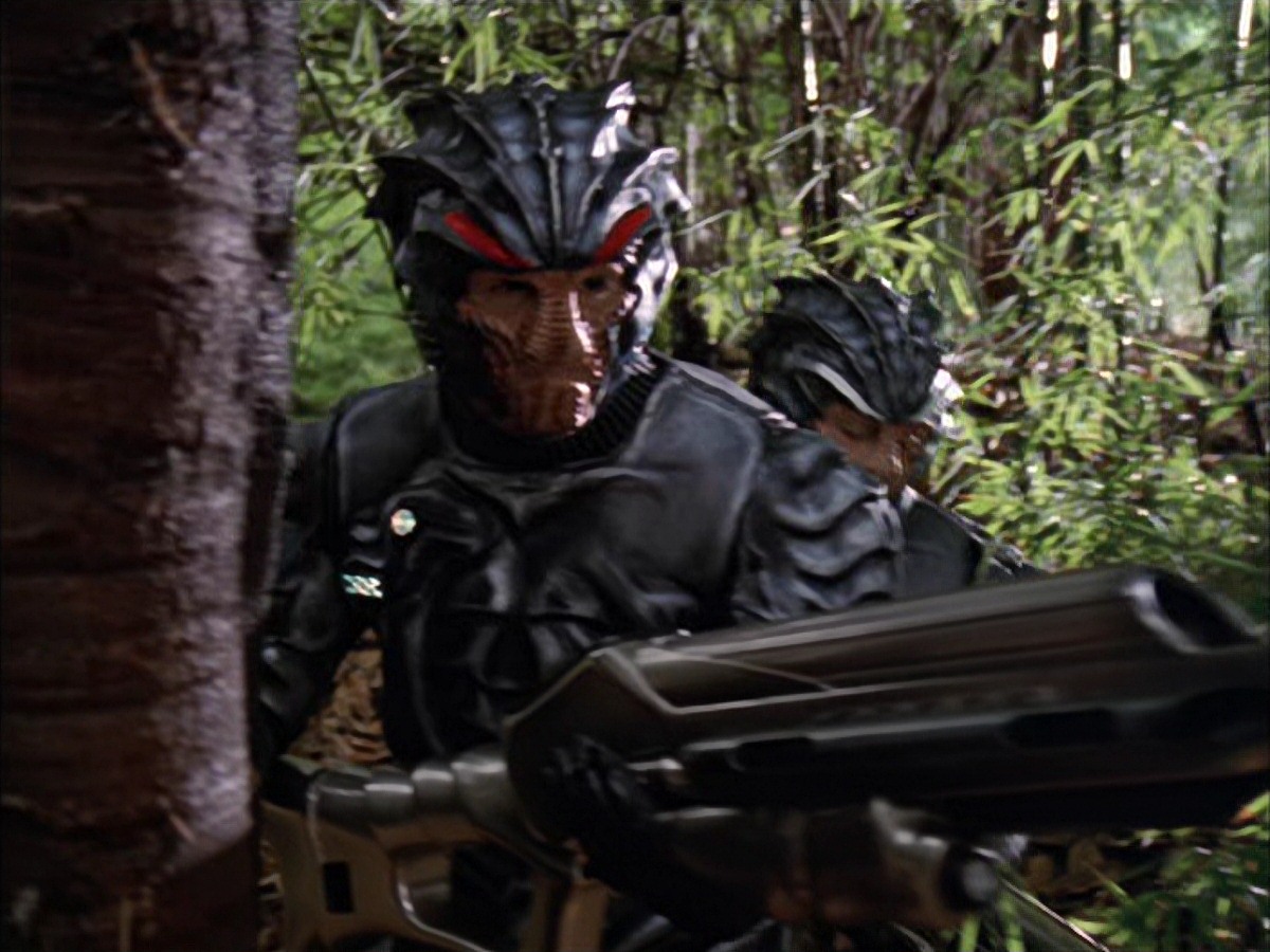 extant_StarTrek_VOY_7x09_7x10-FleshAndBlood_0037.jpg