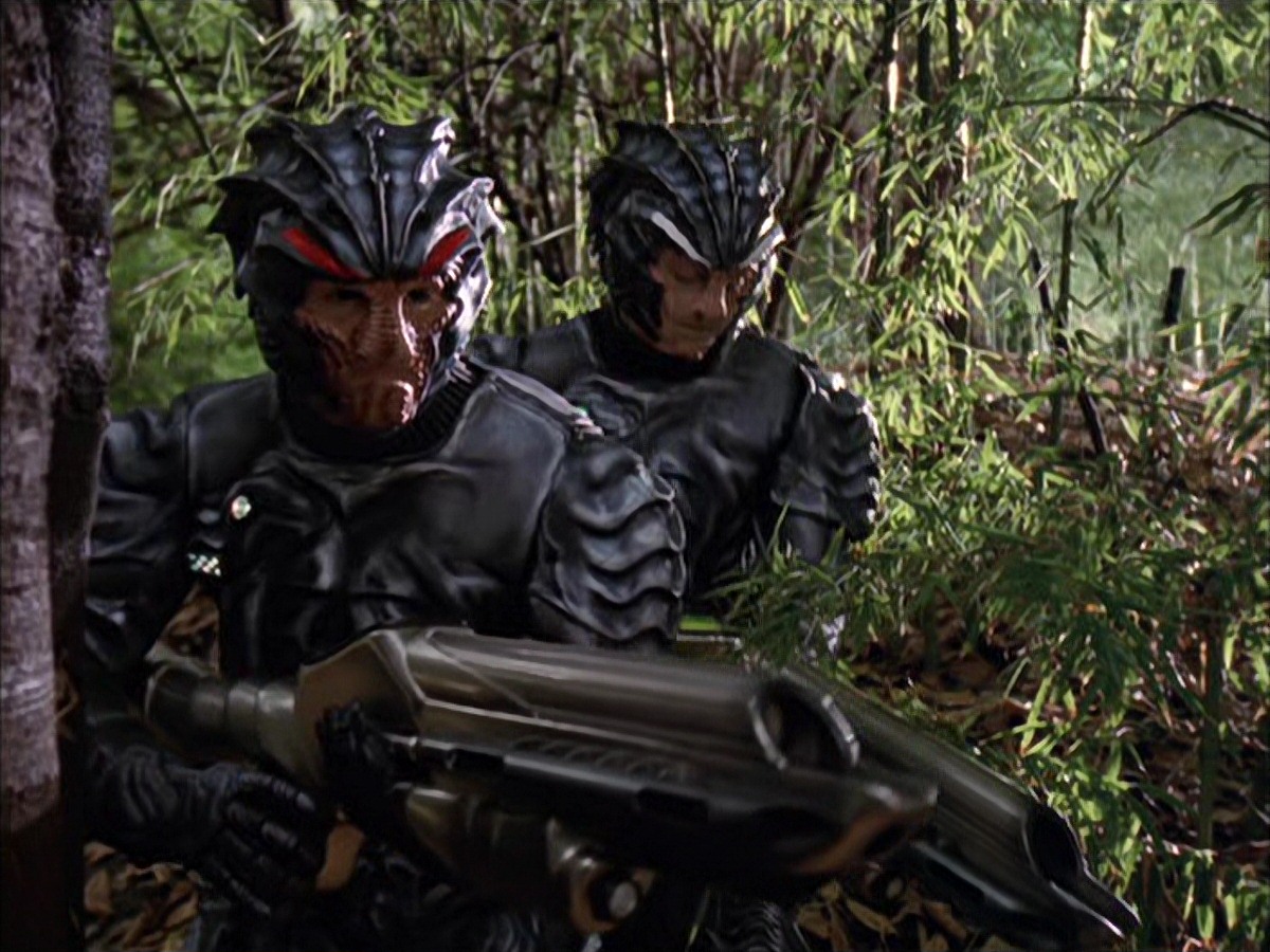 extant_StarTrek_VOY_7x09_7x10-FleshAndBlood_0038.jpg