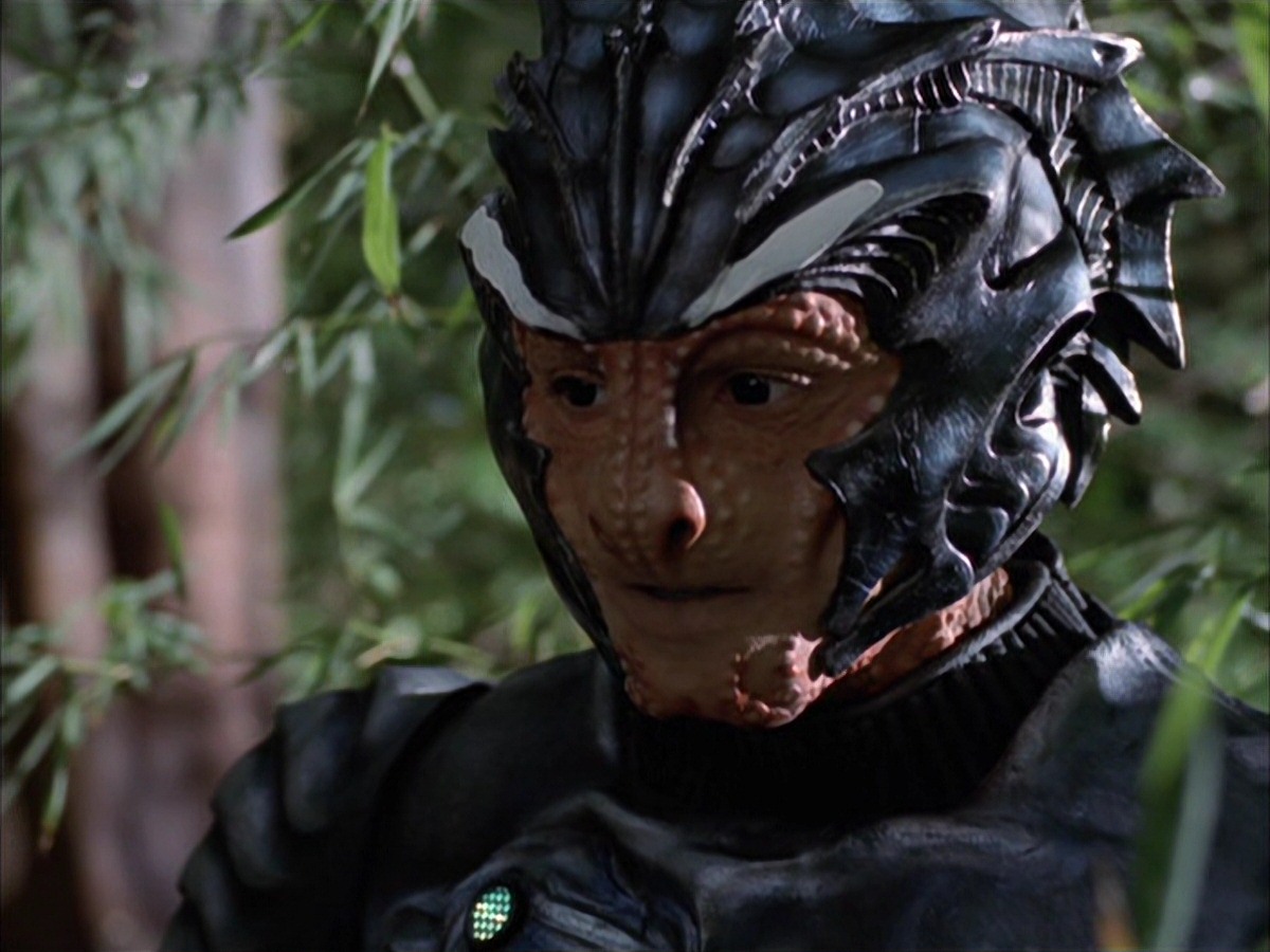 extant_StarTrek_VOY_7x09_7x10-FleshAndBlood_0050.jpg