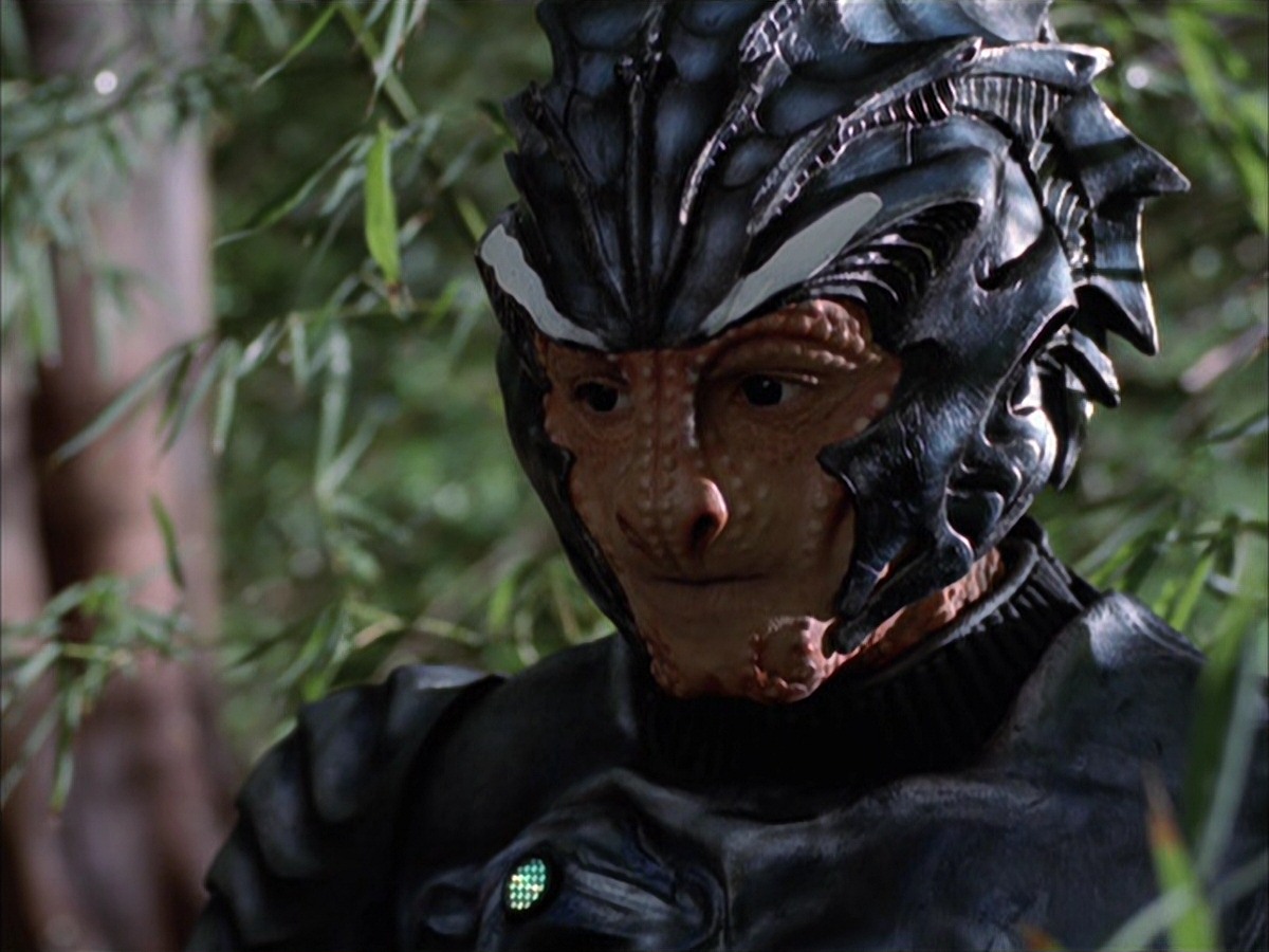extant_StarTrek_VOY_7x09_7x10-FleshAndBlood_0051.jpg