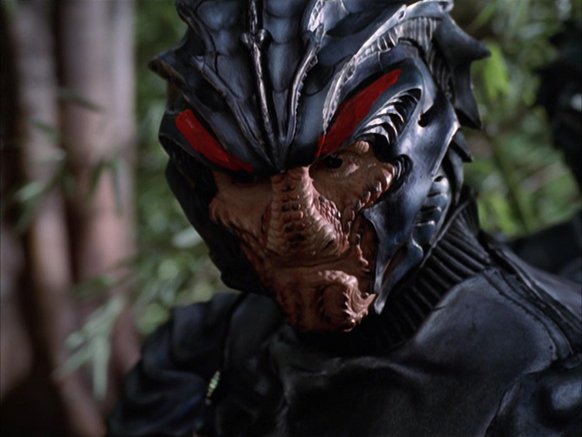 extant_StarTrek_VOY_7x09_7x10-FleshAndBlood_0061.jpg
