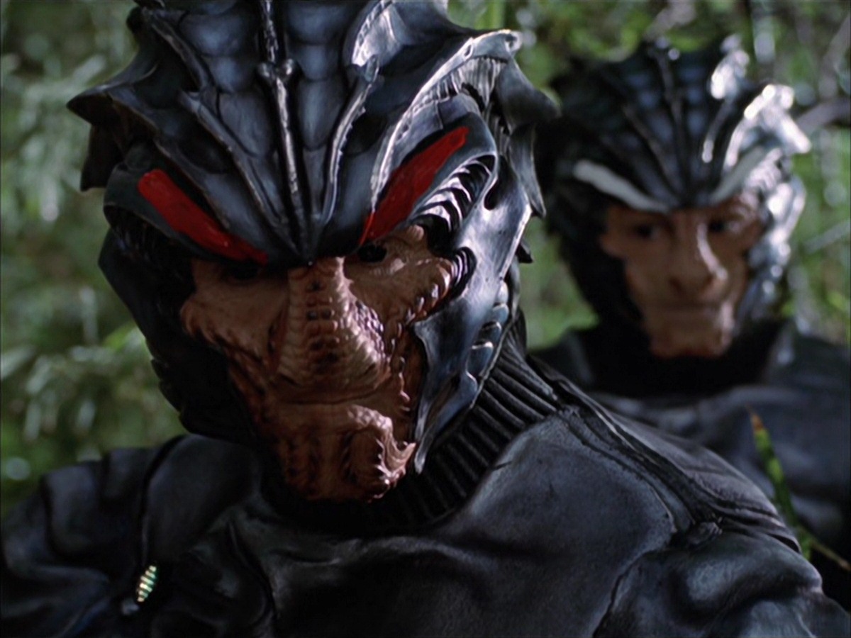extant_StarTrek_VOY_7x09_7x10-FleshAndBlood_0064.jpg