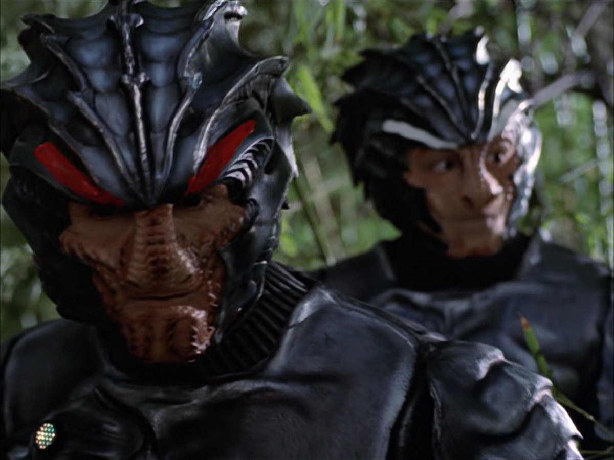 extant_StarTrek_VOY_7x09_7x10-FleshAndBlood_0074.jpg
