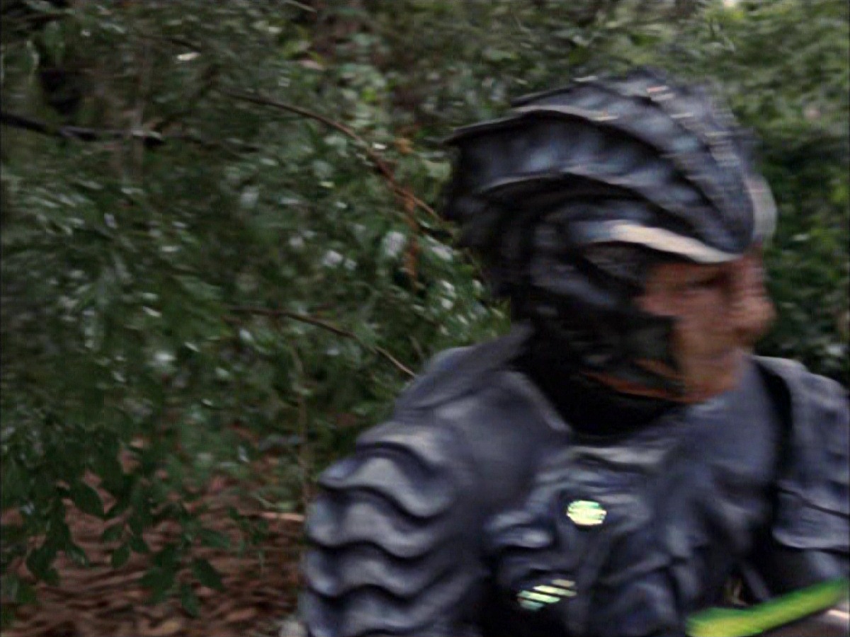 extant_StarTrek_VOY_7x09_7x10-FleshAndBlood_0090.jpg