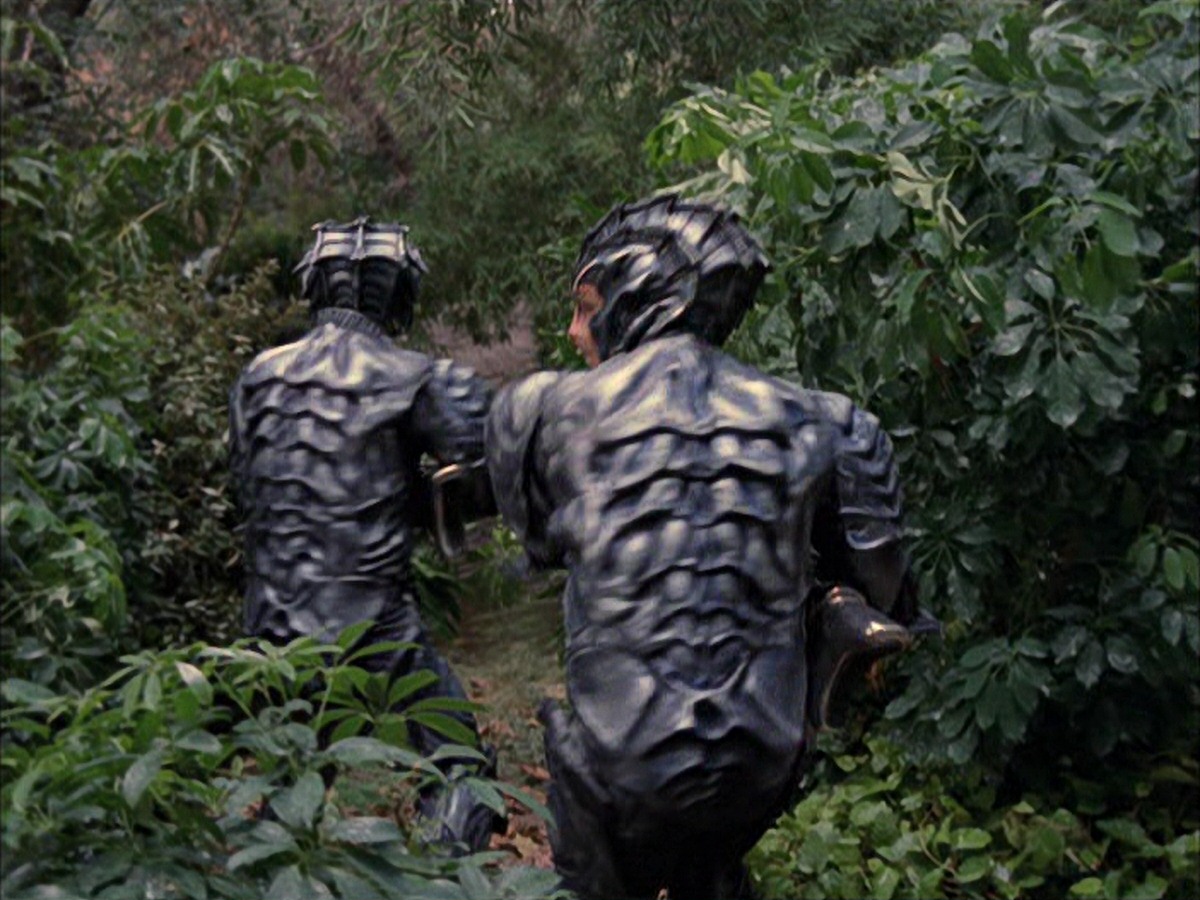 extant_StarTrek_VOY_7x09_7x10-FleshAndBlood_0097.jpg