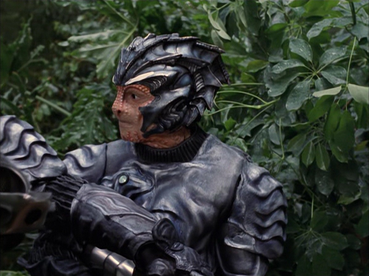 extant_StarTrek_VOY_7x09_7x10-FleshAndBlood_0102.jpg