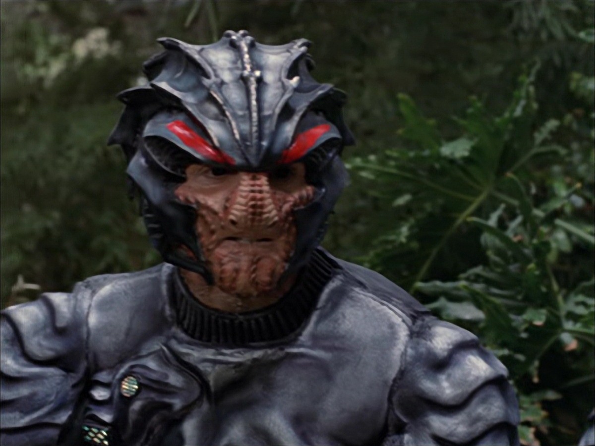 extant_StarTrek_VOY_7x09_7x10-FleshAndBlood_0108.jpg