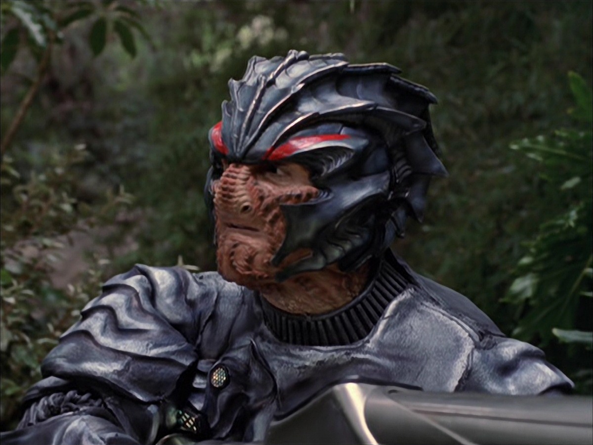 extant_StarTrek_VOY_7x09_7x10-FleshAndBlood_0132.jpg