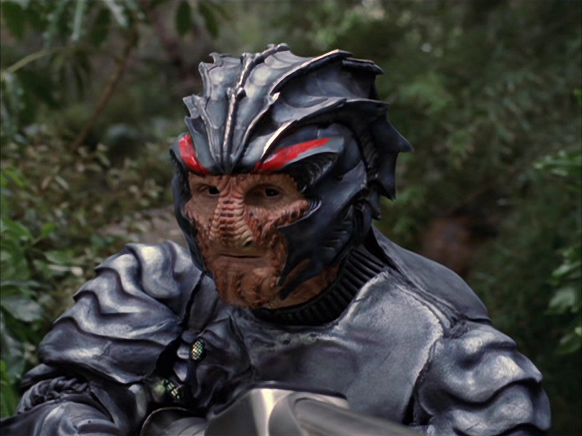 extant_StarTrek_VOY_7x09_7x10-FleshAndBlood_0136.jpg
