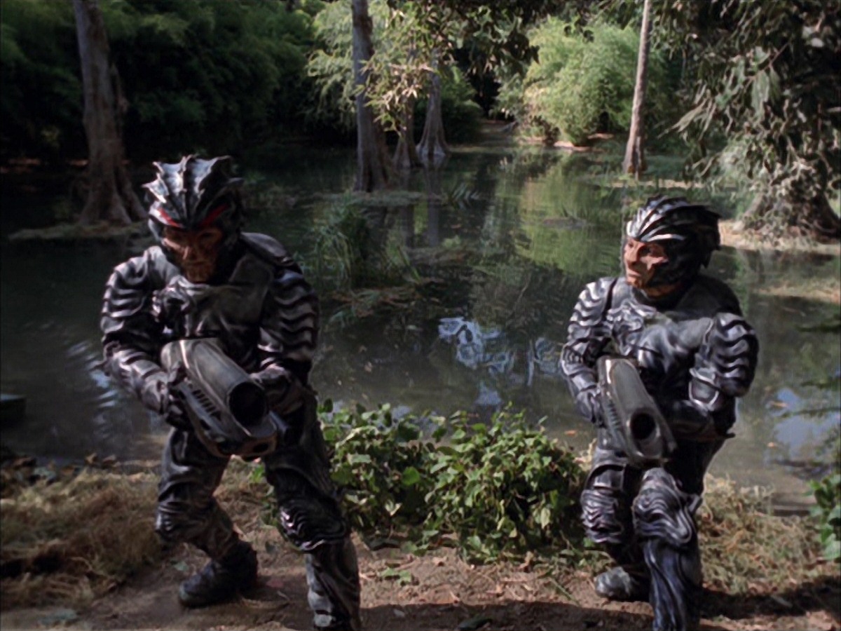 extant_StarTrek_VOY_7x09_7x10-FleshAndBlood_0158.jpg