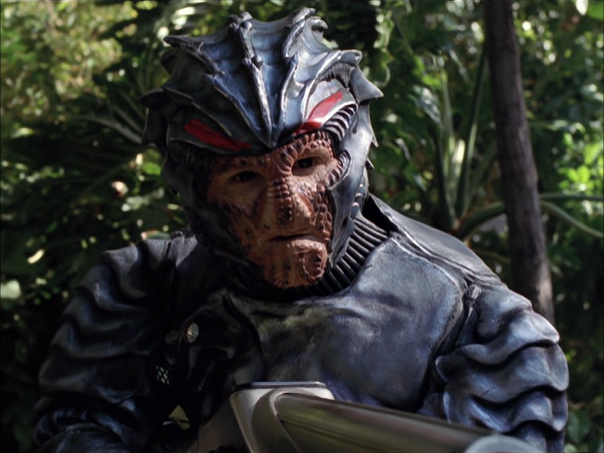 extant_StarTrek_VOY_7x09_7x10-FleshAndBlood_0180.jpg