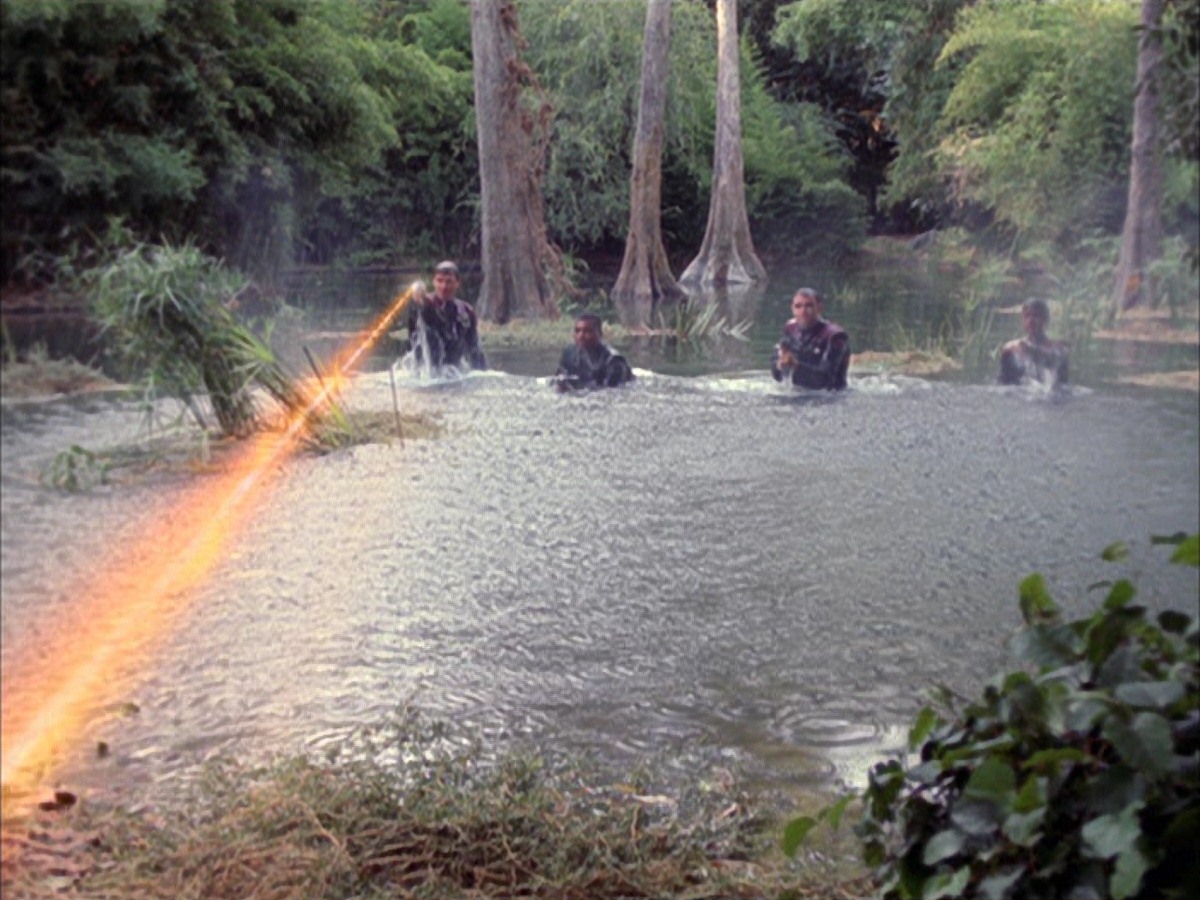 extant_StarTrek_VOY_7x09_7x10-FleshAndBlood_0201.jpg