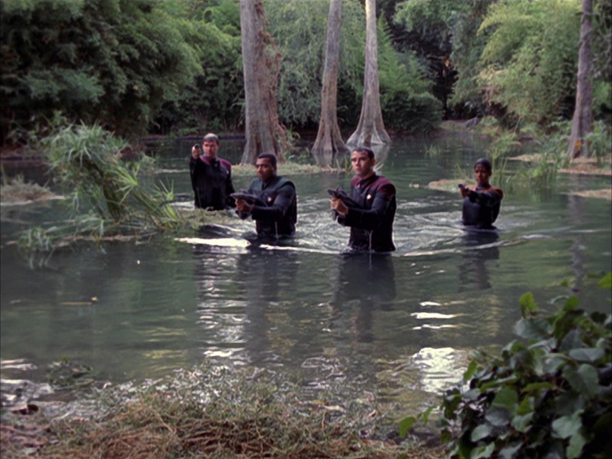 extant_StarTrek_VOY_7x09_7x10-FleshAndBlood_0214.jpg