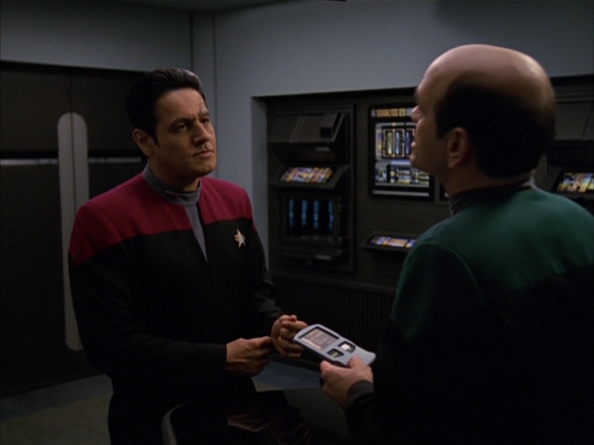 extant_StarTrek_VOY_7x09_7x10-FleshAndBlood_0392.jpg