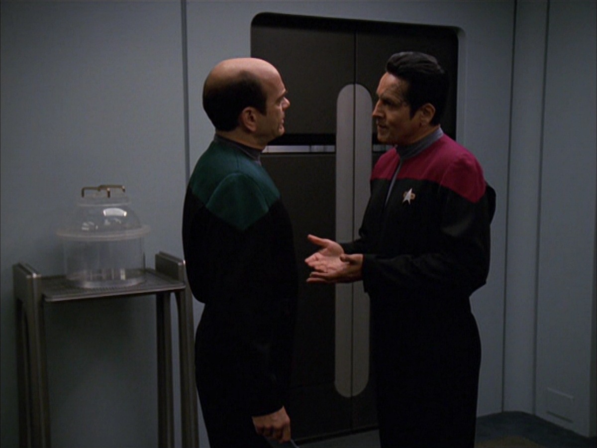 extant_StarTrek_VOY_7x09_7x10-FleshAndBlood_0470.jpg