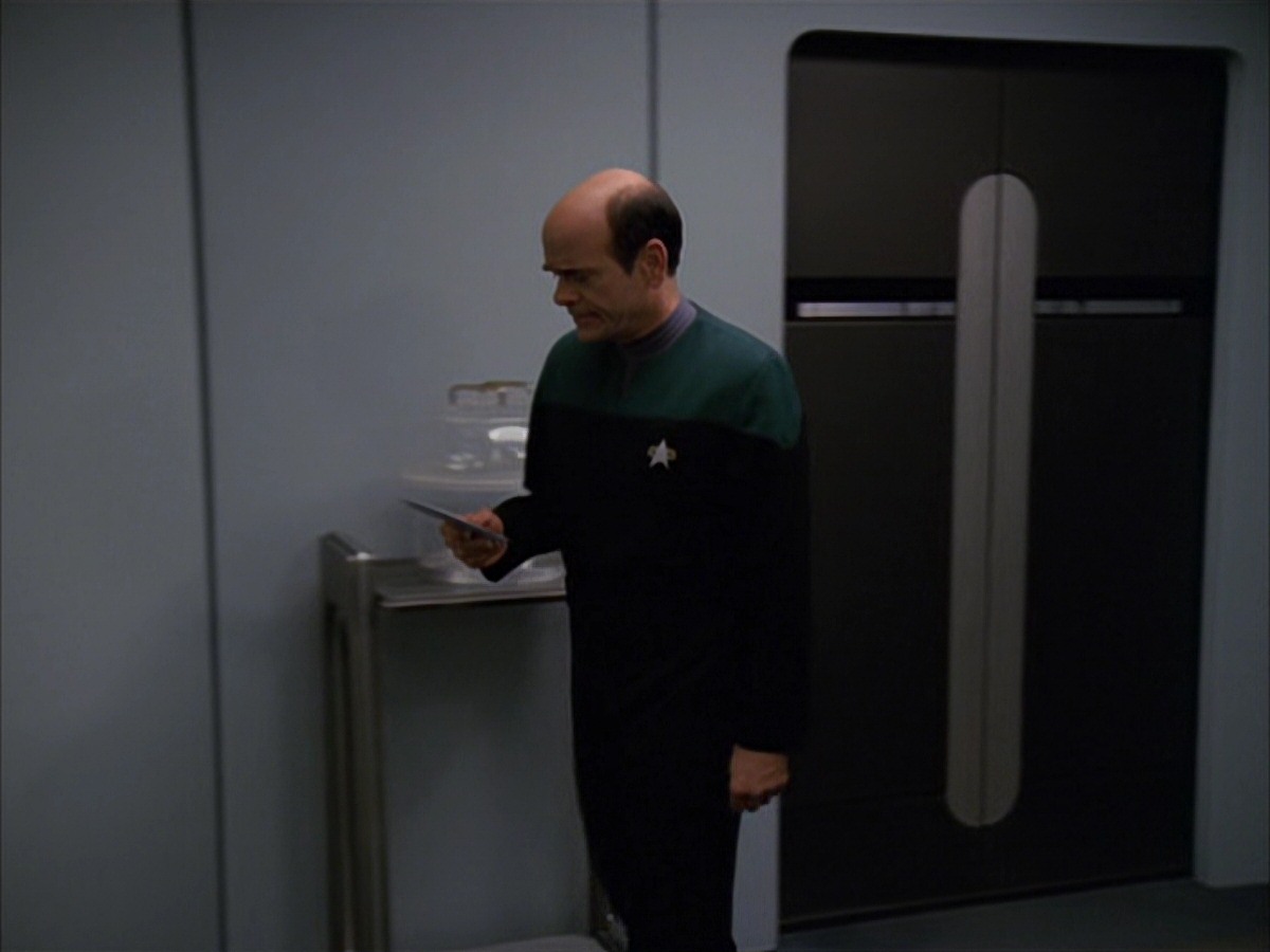 extant_StarTrek_VOY_7x09_7x10-FleshAndBlood_0510.jpg