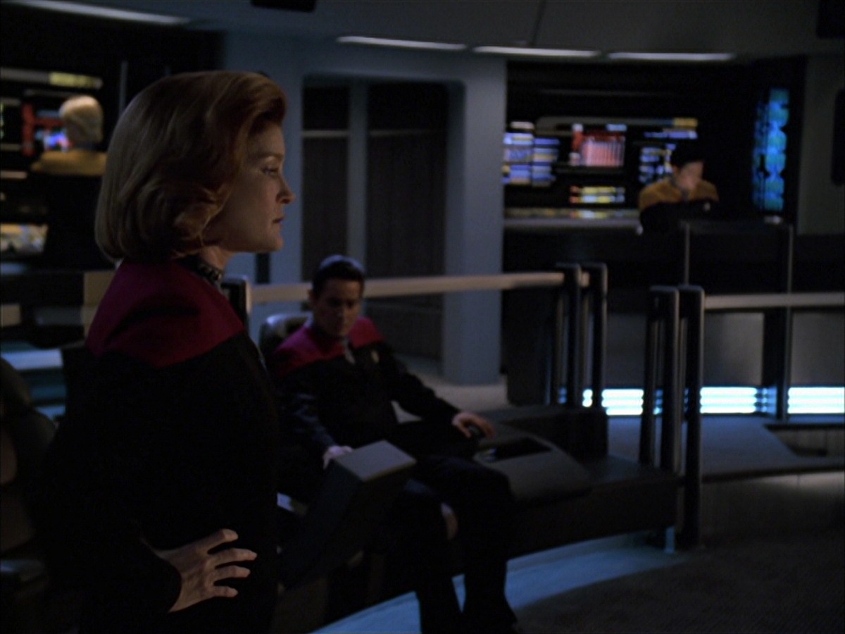extant_StarTrek_VOY_7x09_7x10-FleshAndBlood_0538.jpg