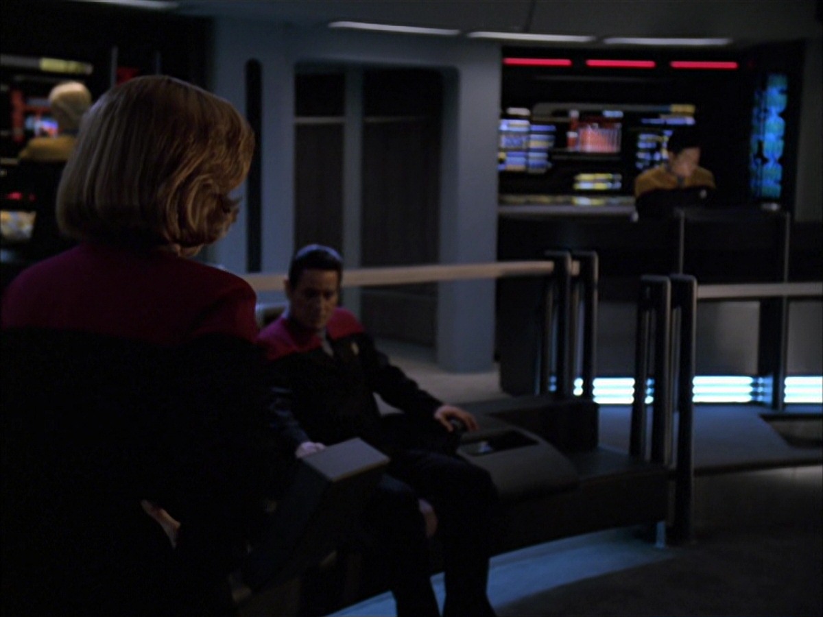 extant_StarTrek_VOY_7x09_7x10-FleshAndBlood_0539.jpg