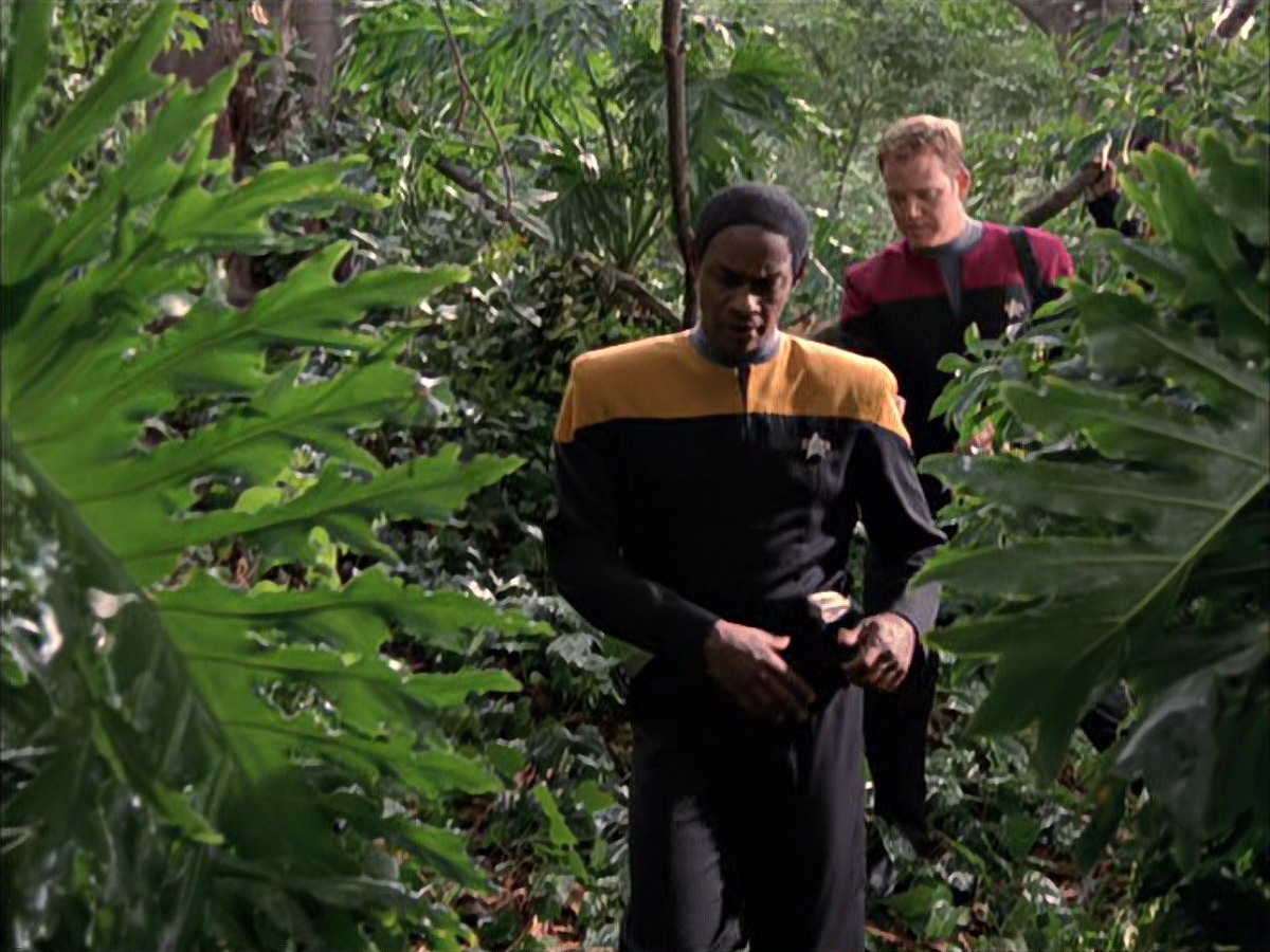 extant_StarTrek_VOY_7x09_7x10-FleshAndBlood_0641.jpg