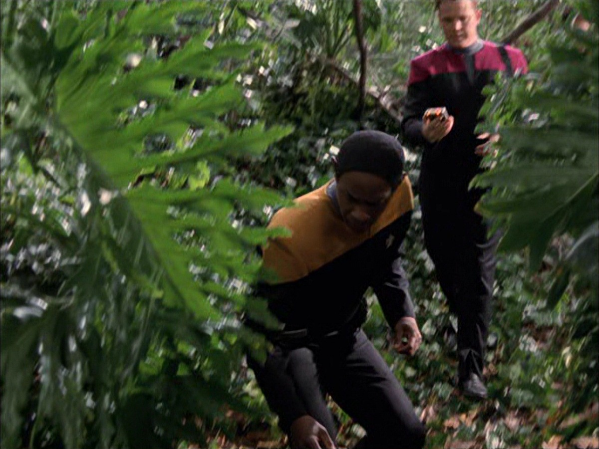 extant_StarTrek_VOY_7x09_7x10-FleshAndBlood_0642.jpg
