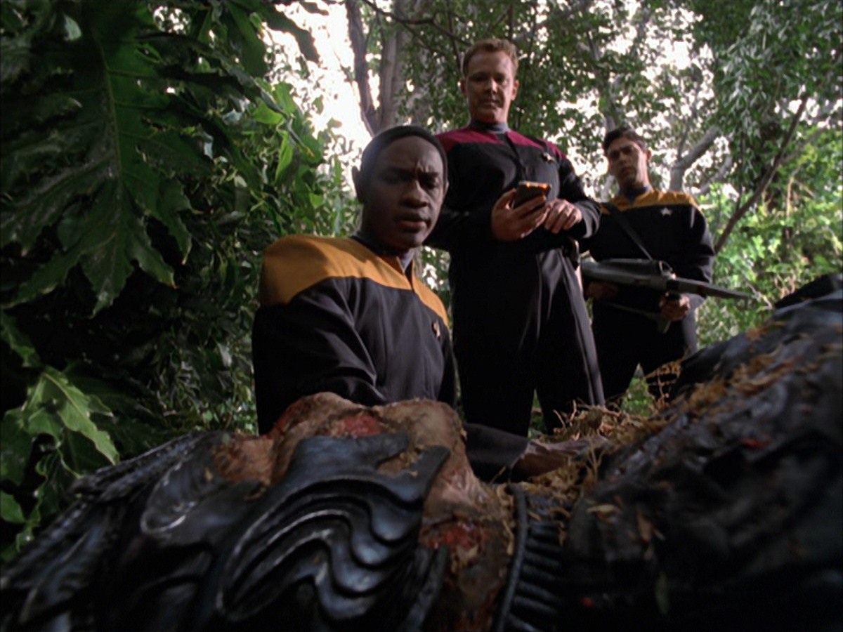 extant_StarTrek_VOY_7x09_7x10-FleshAndBlood_0655.jpg