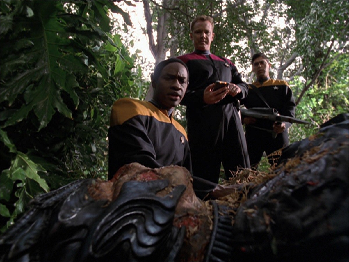 extant_StarTrek_VOY_7x09_7x10-FleshAndBlood_0656.jpg