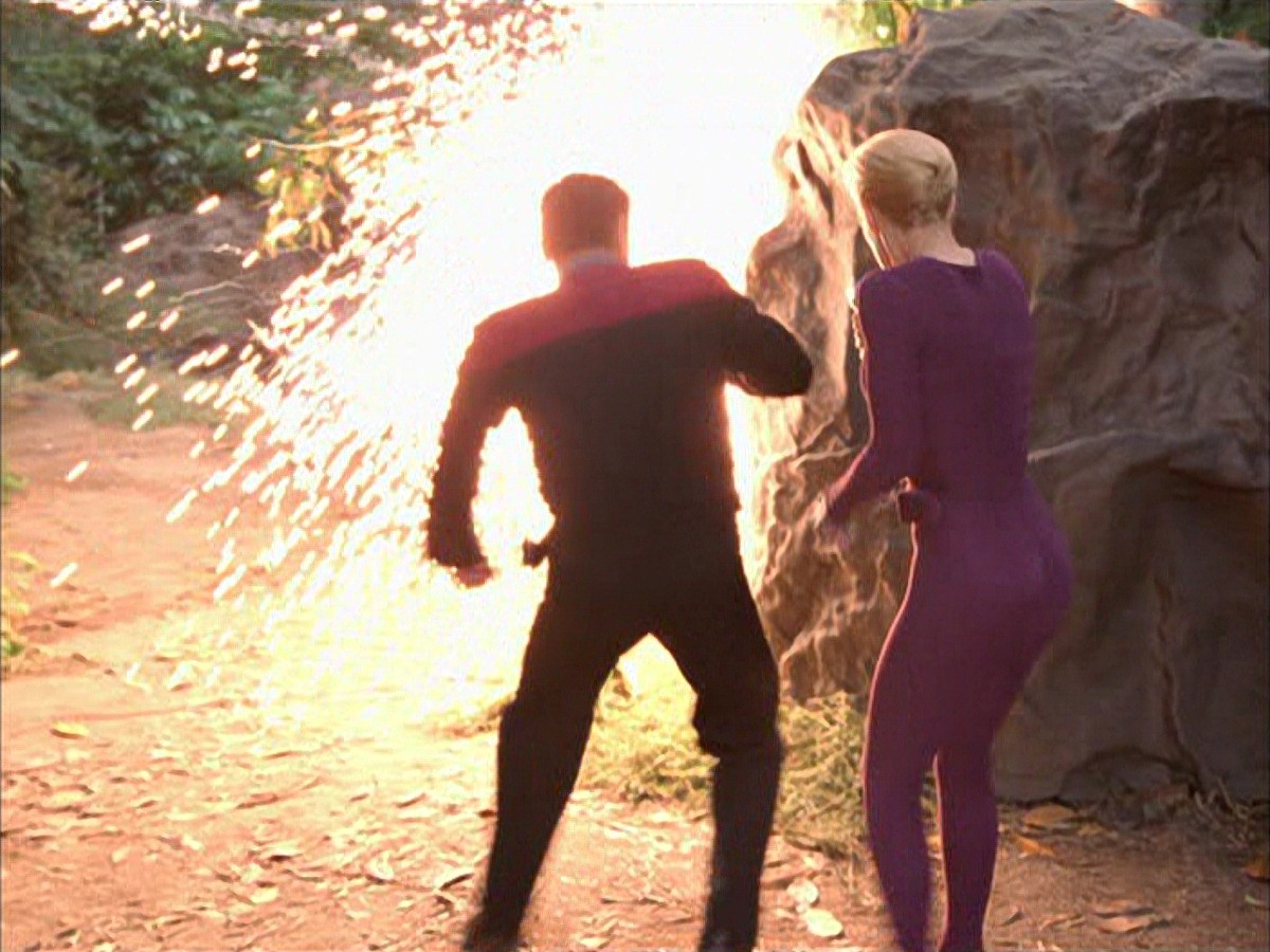 extant_StarTrek_VOY_7x09_7x10-FleshAndBlood_0729.jpg