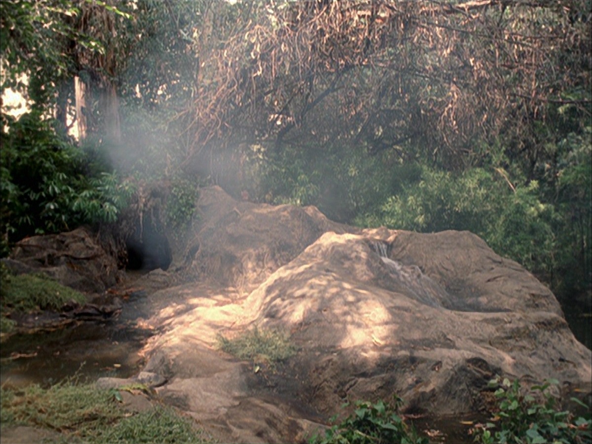 extant_StarTrek_VOY_7x09_7x10-FleshAndBlood_0734.jpg