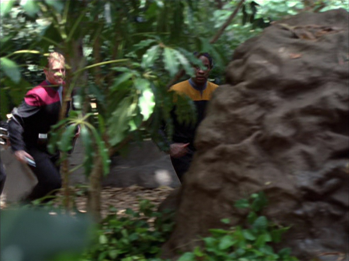 extant_StarTrek_VOY_7x09_7x10-FleshAndBlood_0742.jpg