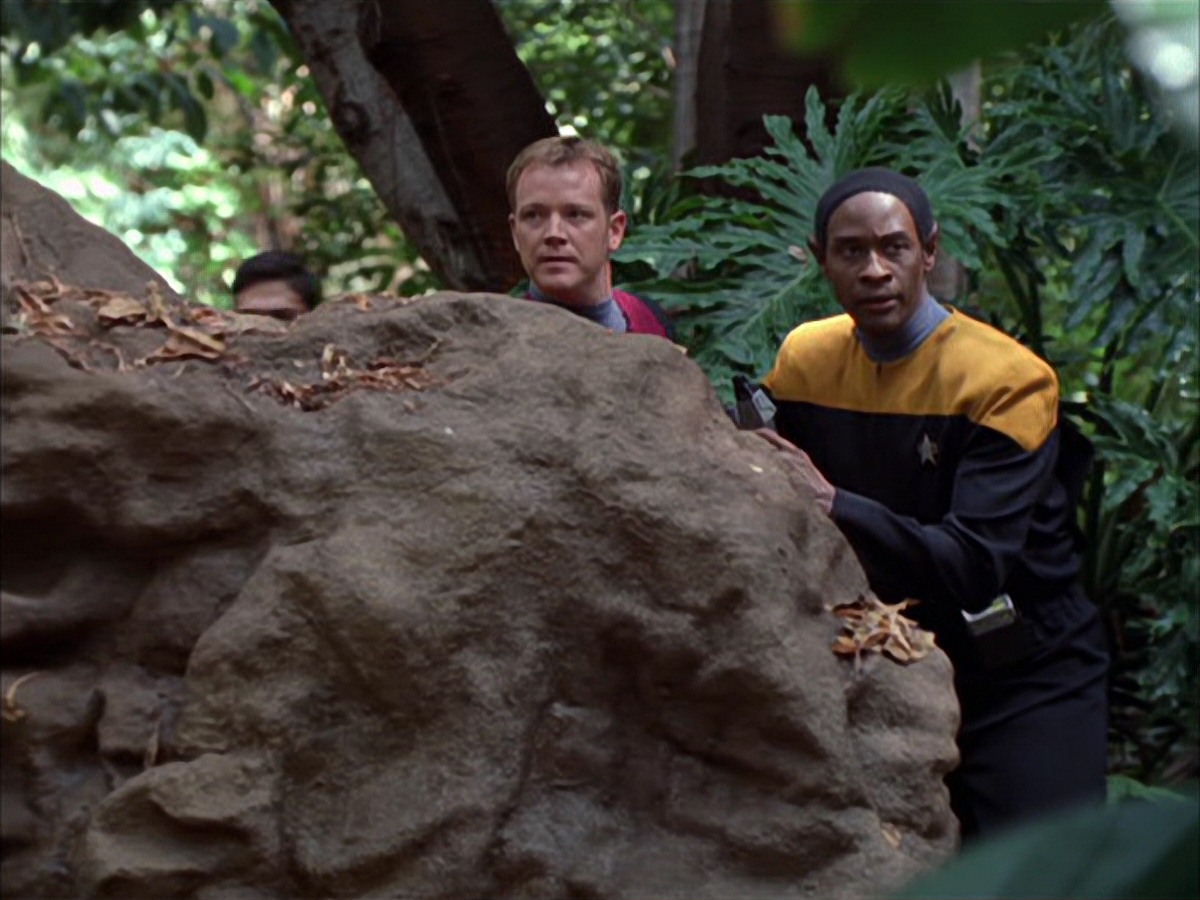 extant_StarTrek_VOY_7x09_7x10-FleshAndBlood_0745.jpg