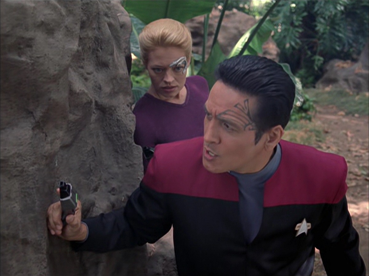 extant_StarTrek_VOY_7x09_7x10-FleshAndBlood_0755.jpg