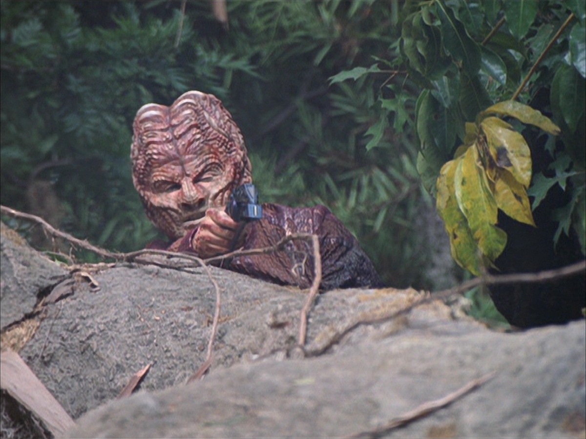 extant_StarTrek_VOY_7x09_7x10-FleshAndBlood_0757.jpg