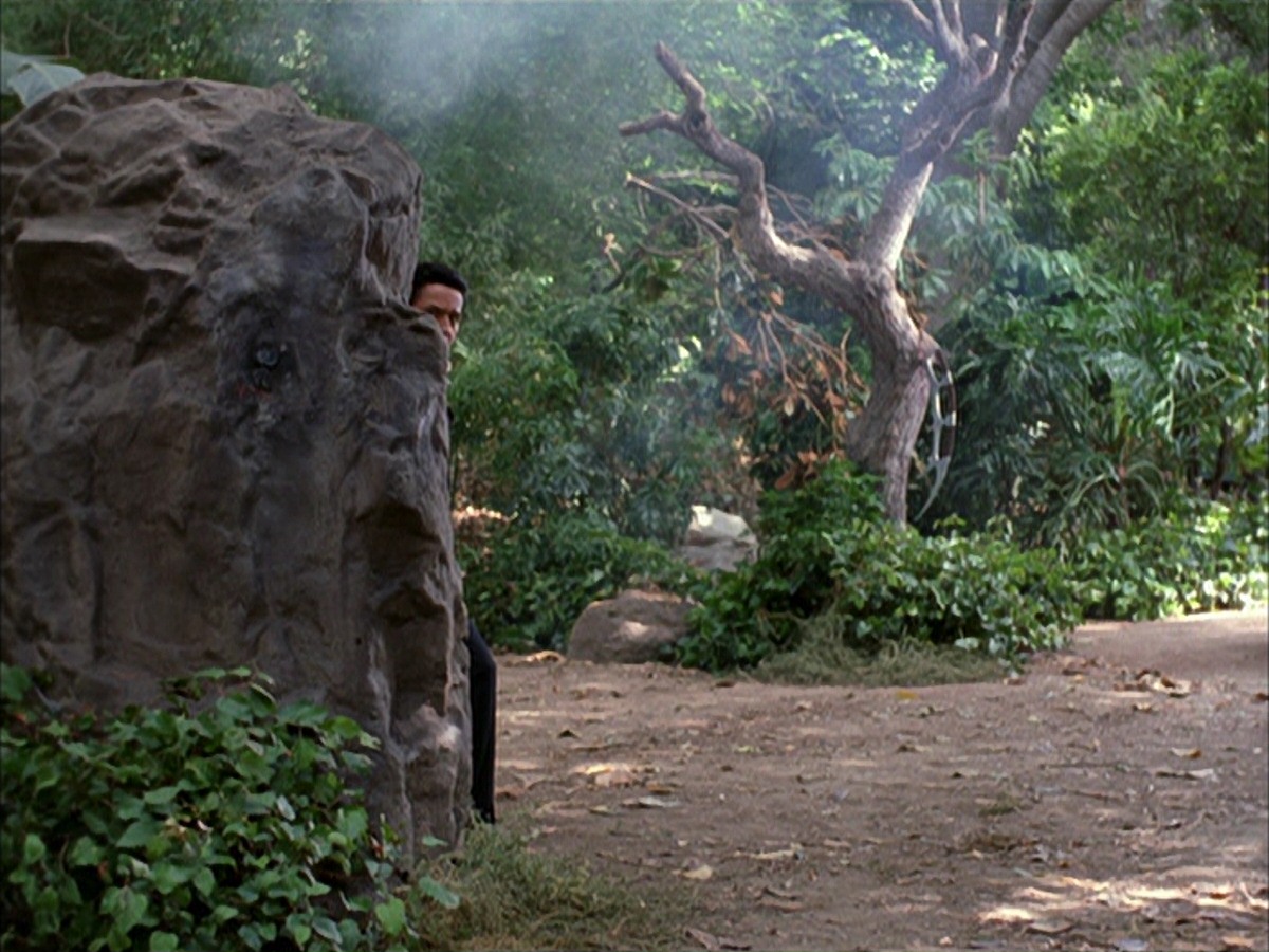 extant_StarTrek_VOY_7x09_7x10-FleshAndBlood_0770.jpg