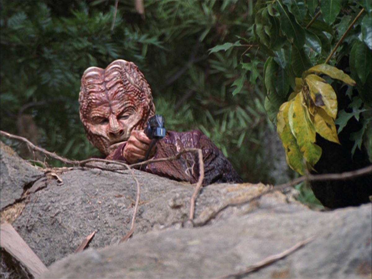 extant_StarTrek_VOY_7x09_7x10-FleshAndBlood_0781.jpg