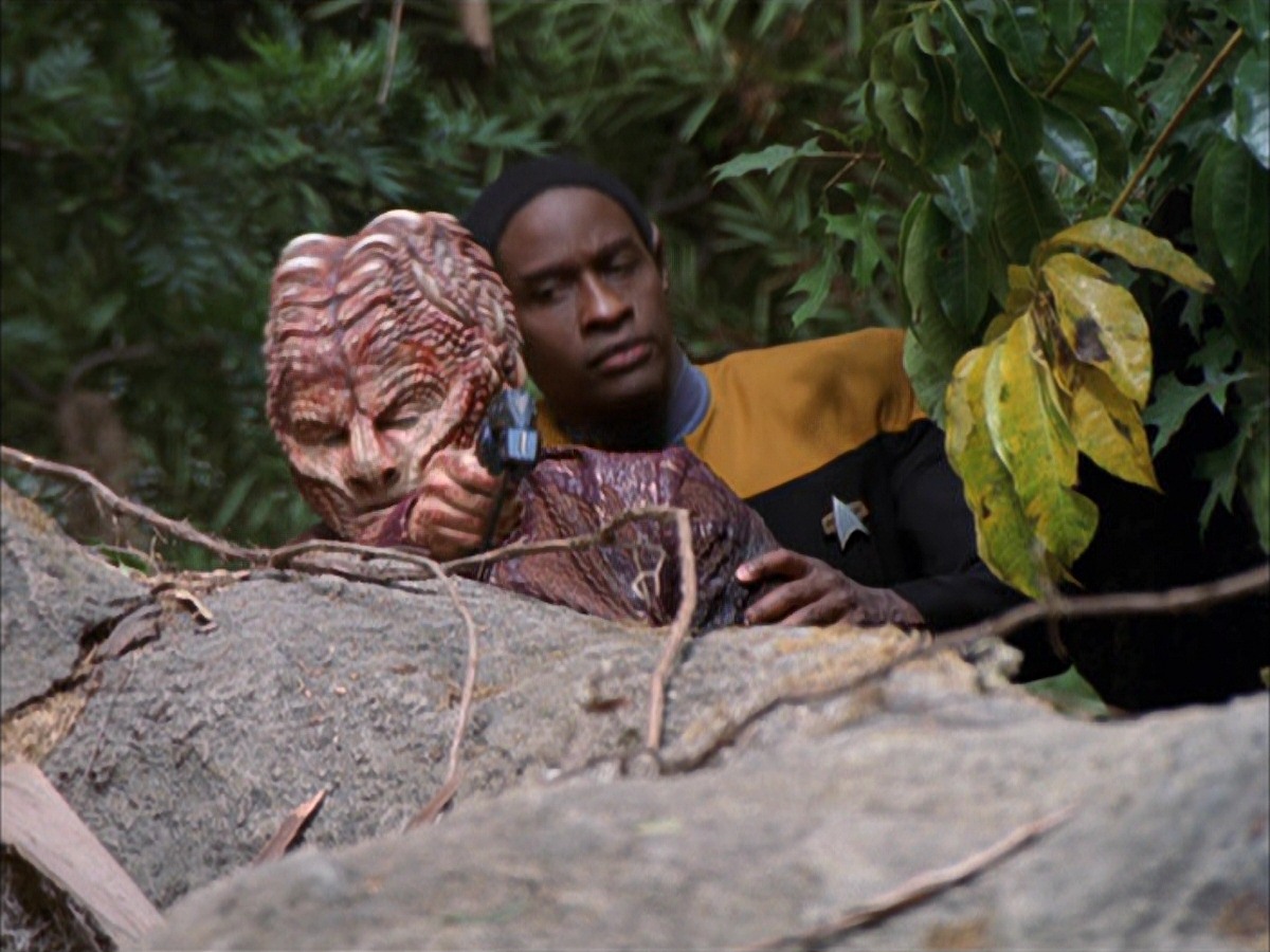 extant_StarTrek_VOY_7x09_7x10-FleshAndBlood_0783.jpg