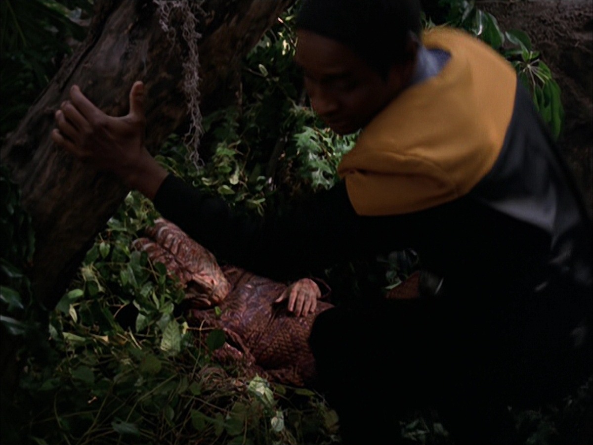 extant_StarTrek_VOY_7x09_7x10-FleshAndBlood_0790.jpg