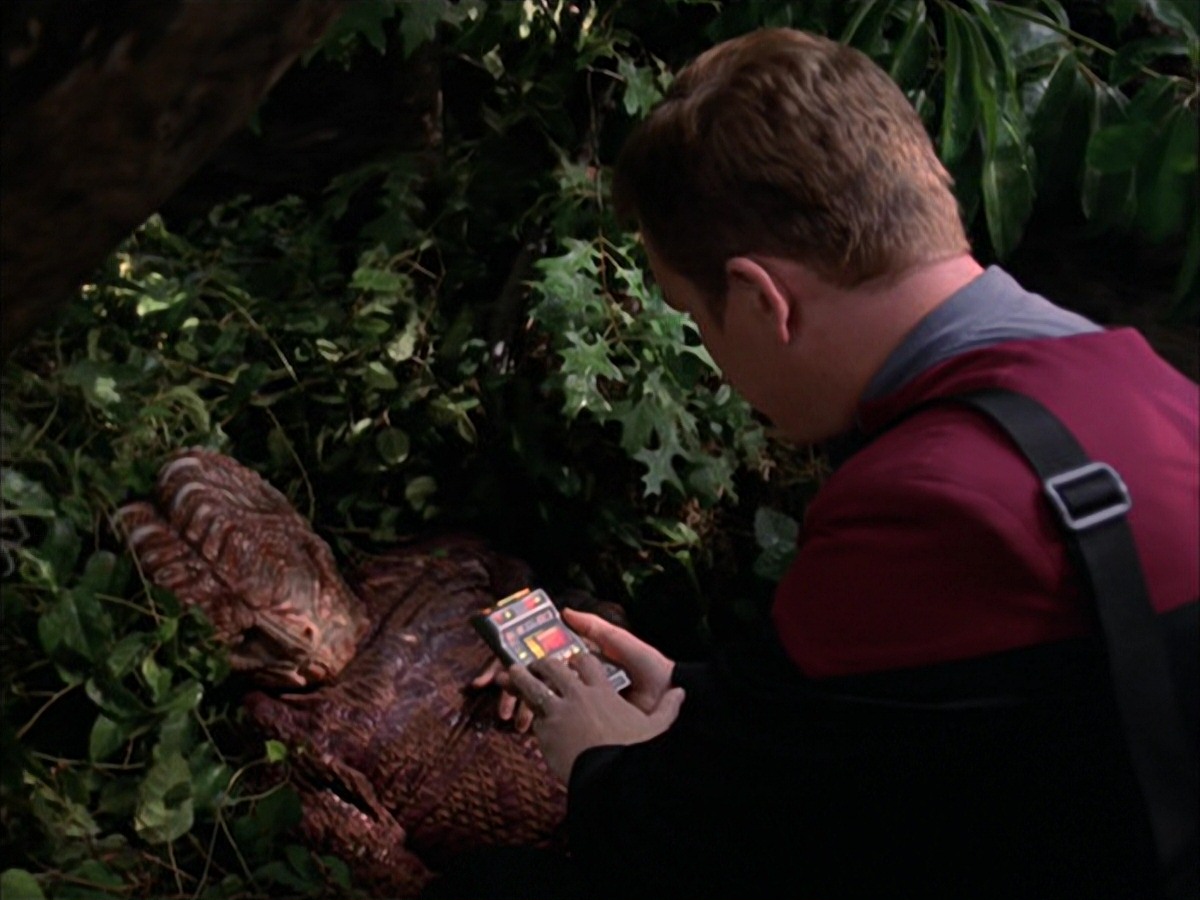 extant_StarTrek_VOY_7x09_7x10-FleshAndBlood_0796.jpg