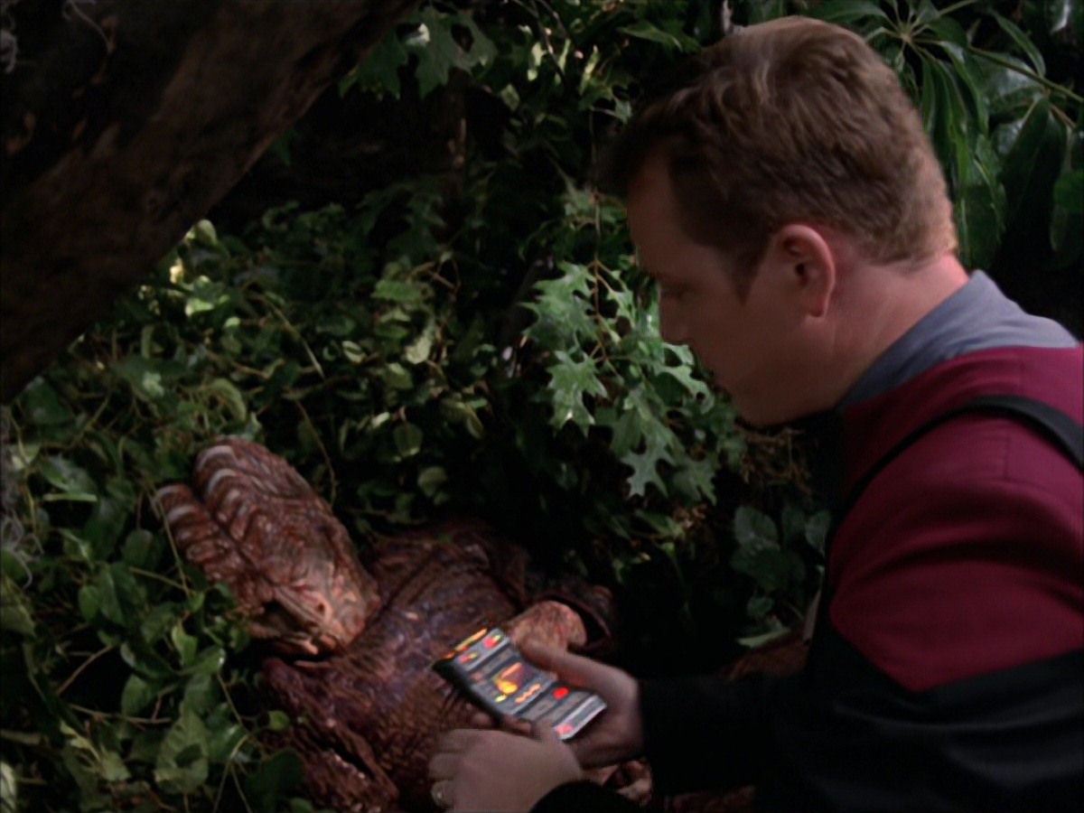extant_StarTrek_VOY_7x09_7x10-FleshAndBlood_0800.jpg