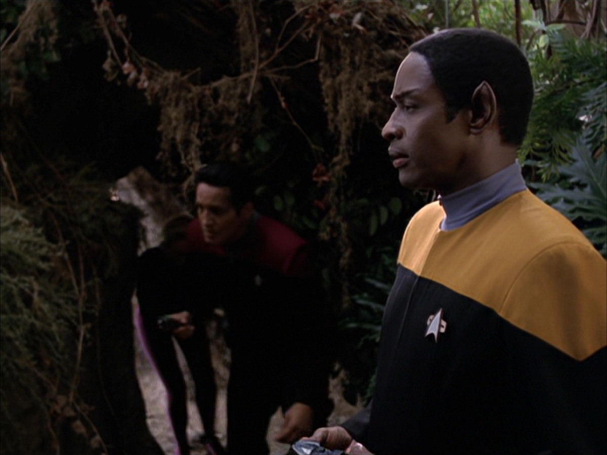 extant_StarTrek_VOY_7x09_7x10-FleshAndBlood_0803.jpg