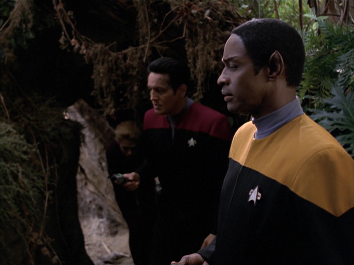 extant_StarTrek_VOY_7x09_7x10-FleshAndBlood_0804.jpg