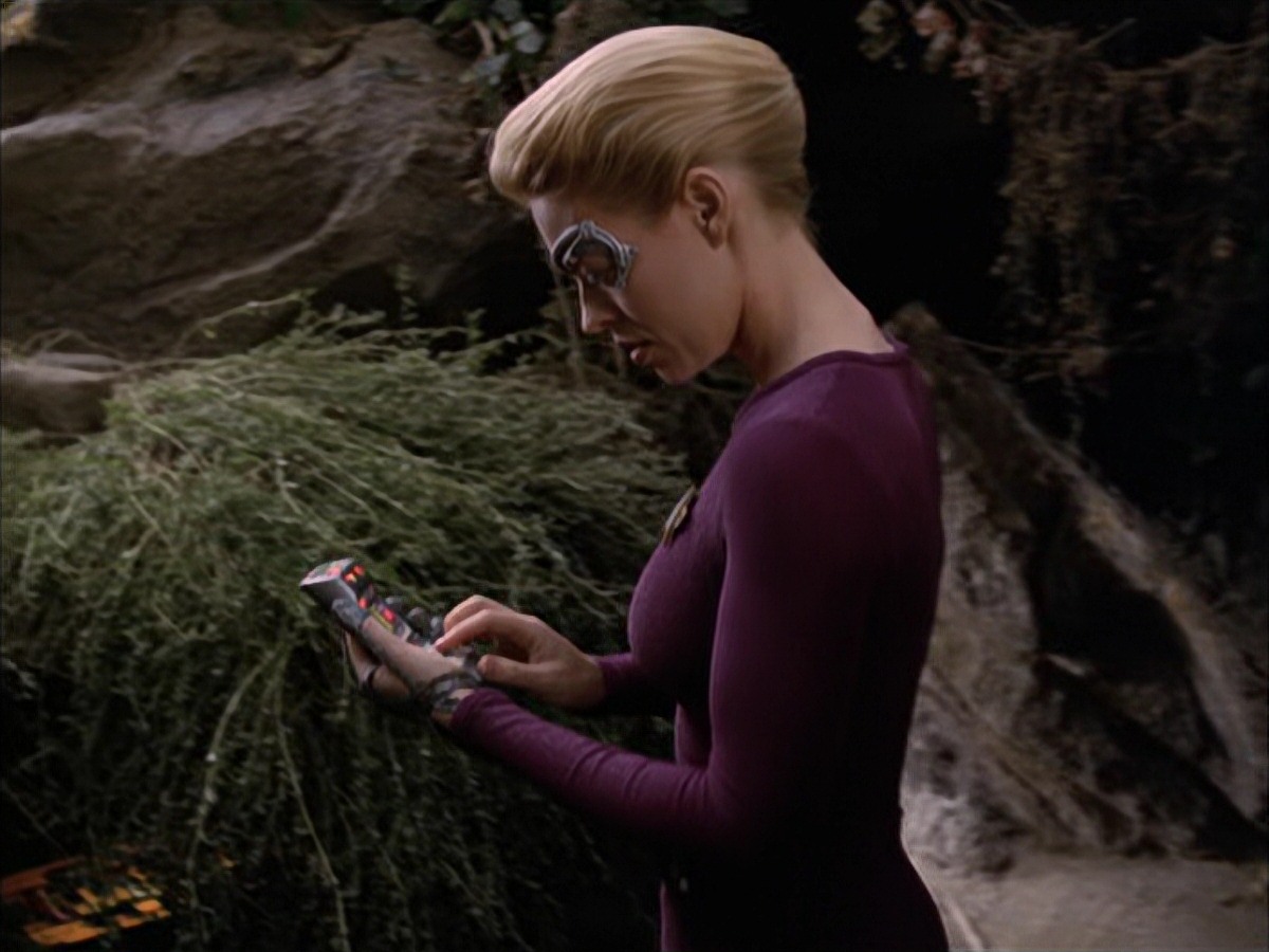 extant_StarTrek_VOY_7x09_7x10-FleshAndBlood_0812.jpg