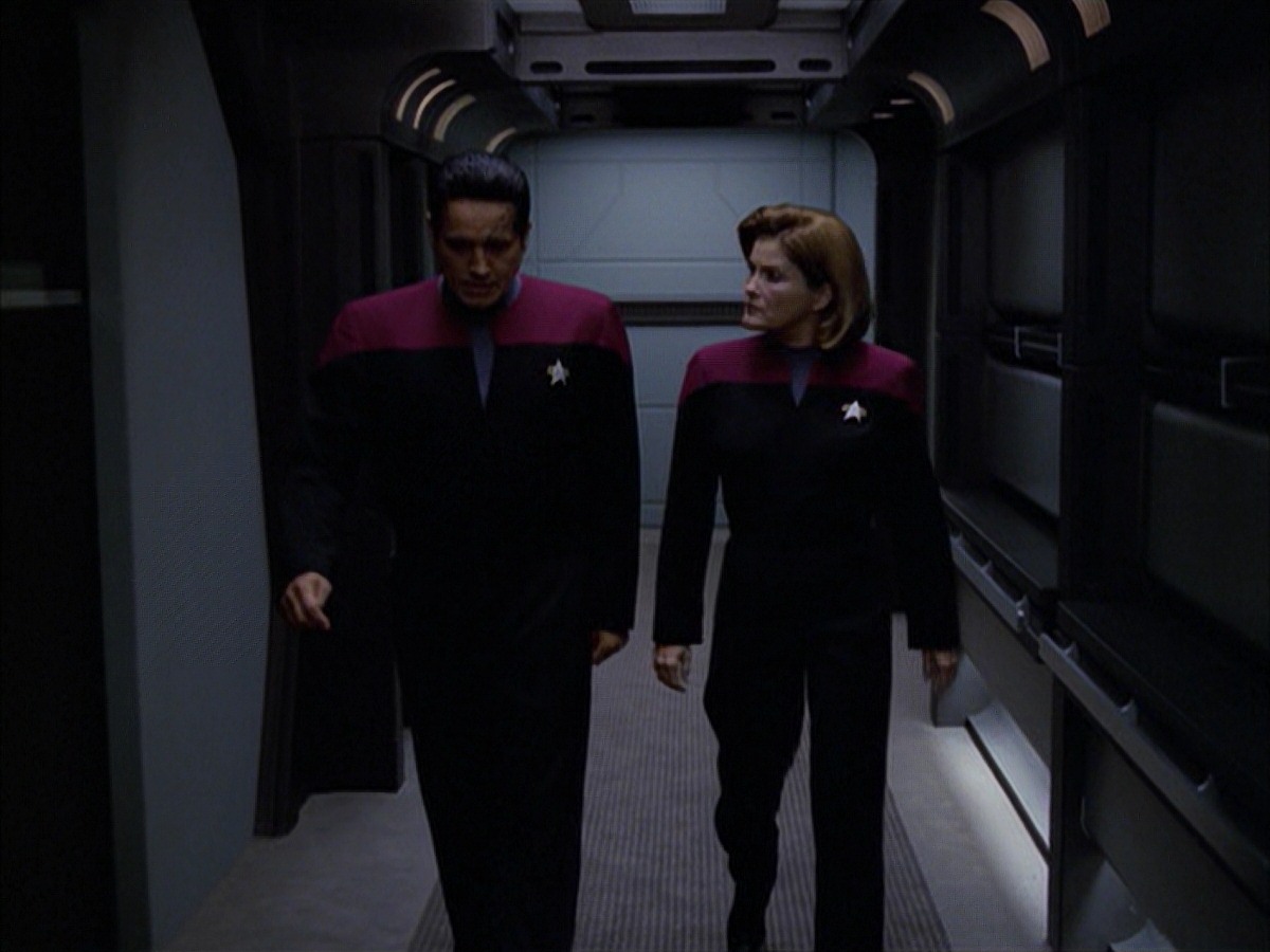 extant_StarTrek_VOY_7x09_7x10-FleshAndBlood_0879.jpg