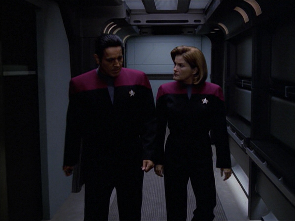 extant_StarTrek_VOY_7x09_7x10-FleshAndBlood_0880.jpg