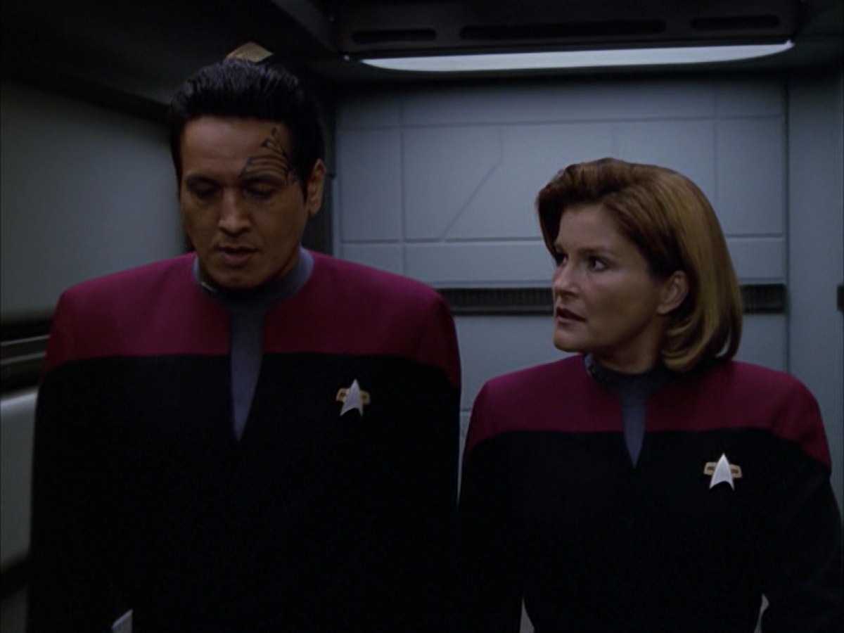 extant_StarTrek_VOY_7x09_7x10-FleshAndBlood_0893.jpg