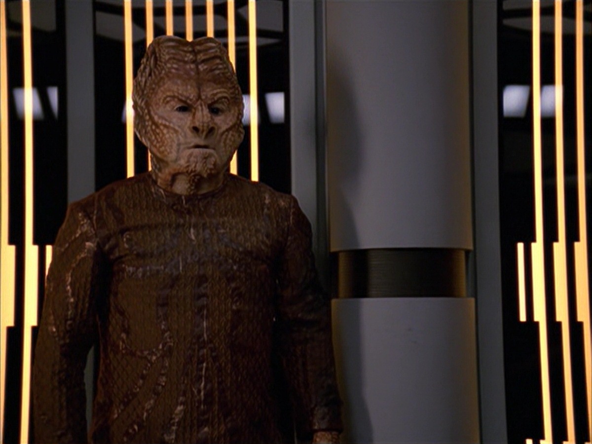 extant_StarTrek_VOY_7x09_7x10-FleshAndBlood_0960.jpg