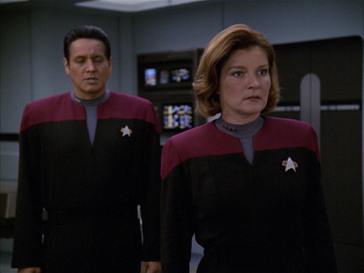 extant_StarTrek_VOY_7x09_7x10-FleshAndBlood_0984.jpg