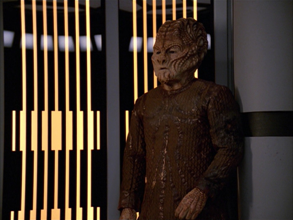 extant_StarTrek_VOY_7x09_7x10-FleshAndBlood_1028.jpg