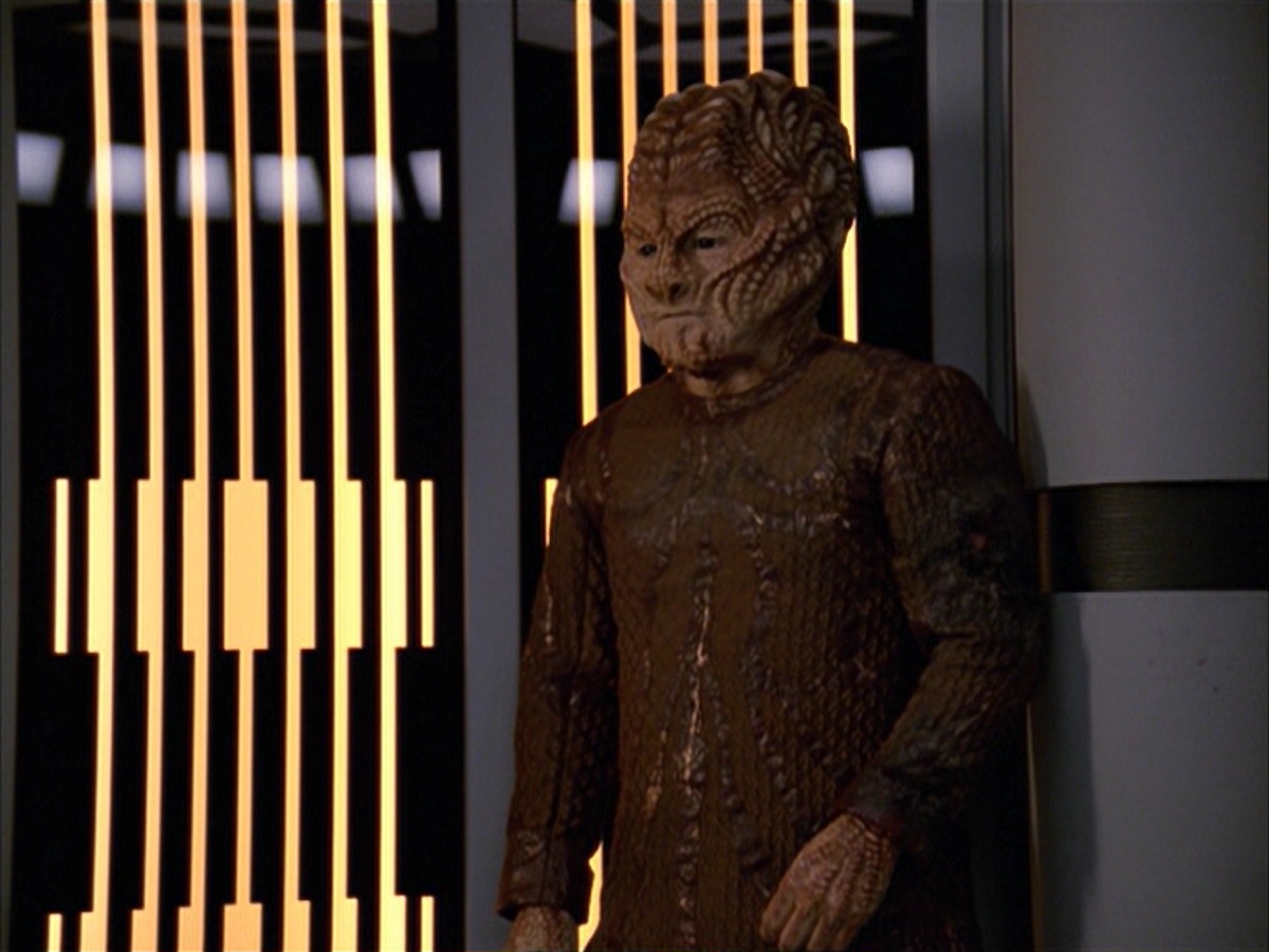 extant_StarTrek_VOY_7x09_7x10-FleshAndBlood_1029.jpg